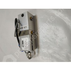 Pneumatic cylinder