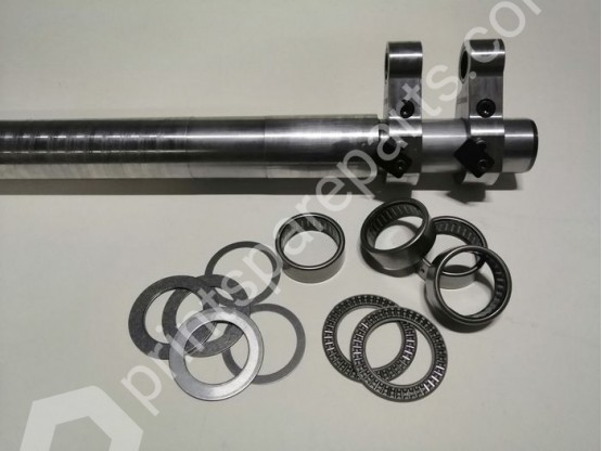Shaft with roller lever 