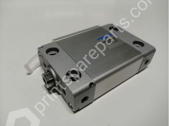 Pneumatic cylinder