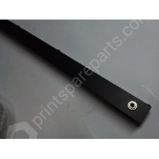 Pneumatic pressure plate for rewinder