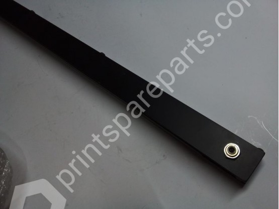 Pneumatic pressure plate for rewinder