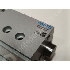 Pneumatic cylinder
