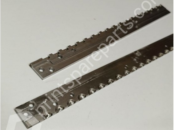 Clamping plate right