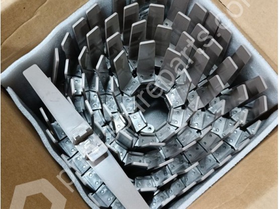 Overturn conveyor chain