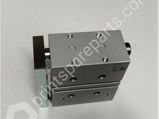 Pneumatic cylinder